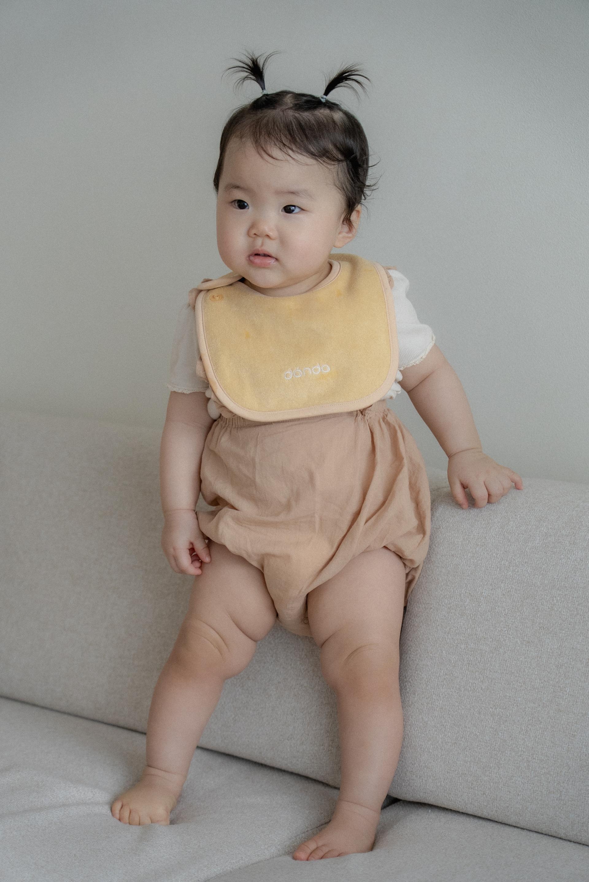 dánda terry bib (단다 테리빕) - deep yellow