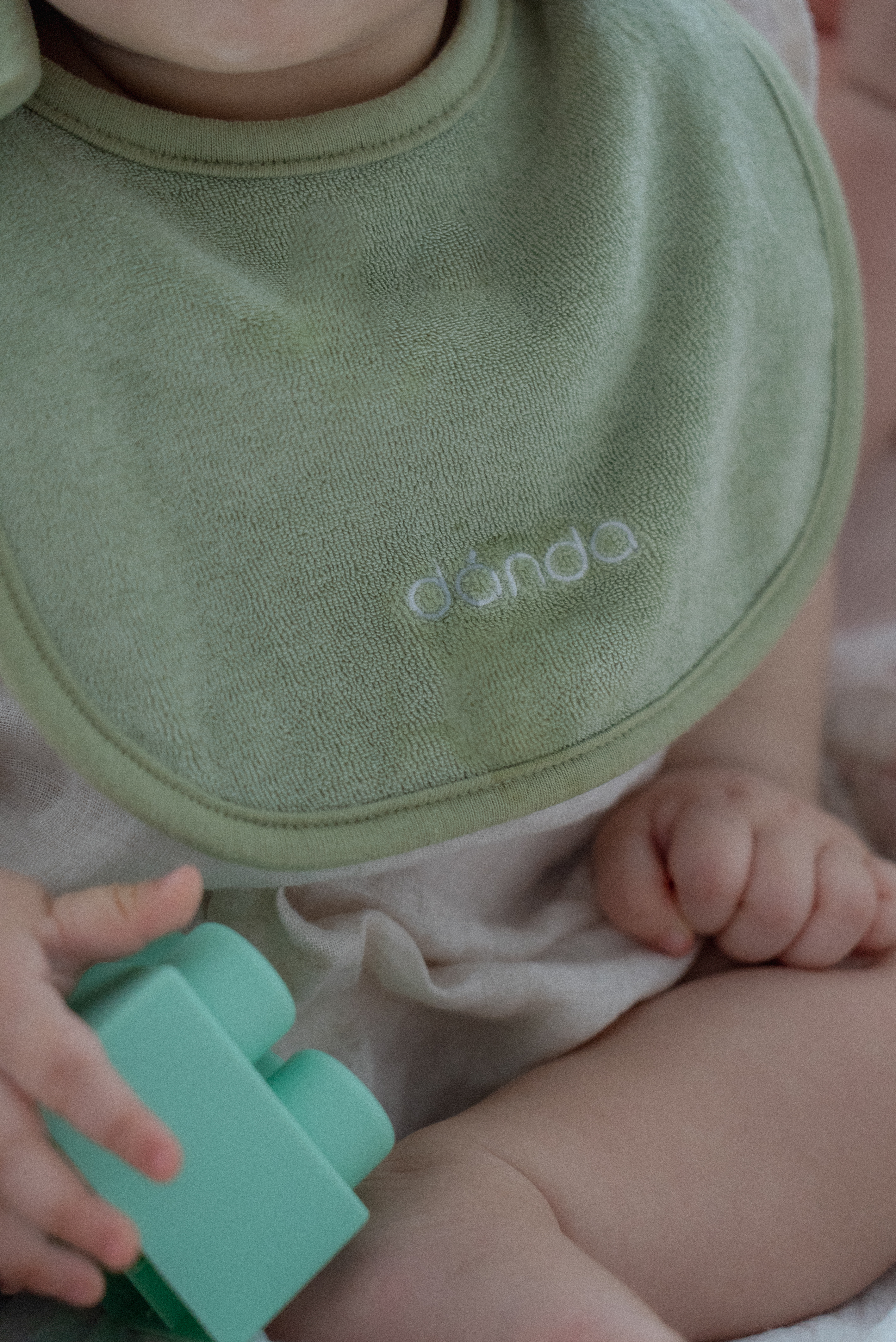 dánda terry bib (단다 테리빕) - olive