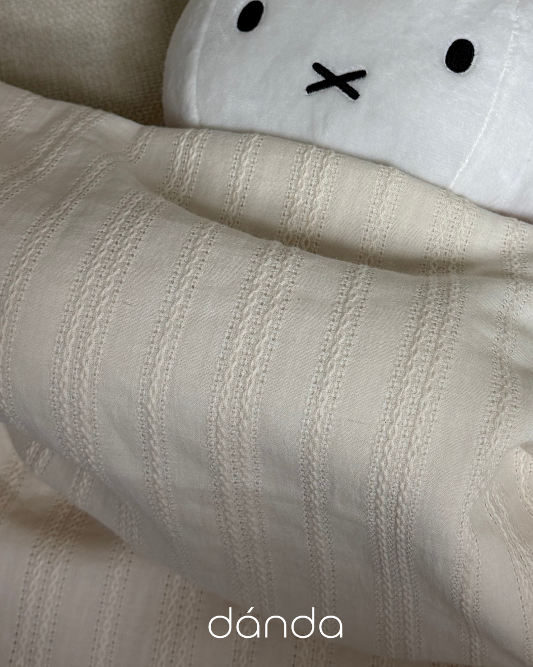 단다 트위스트 블랭킷 (danda twist blanket)
